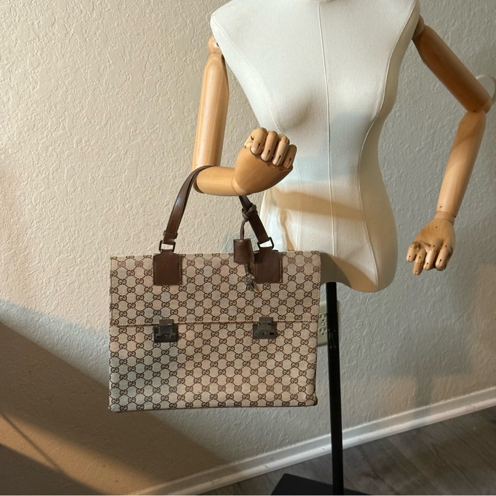 💎GUCCI BUSINESS BAG/ BRIEFCASE W/ Lock & Key💎 - Picture 16 of 16